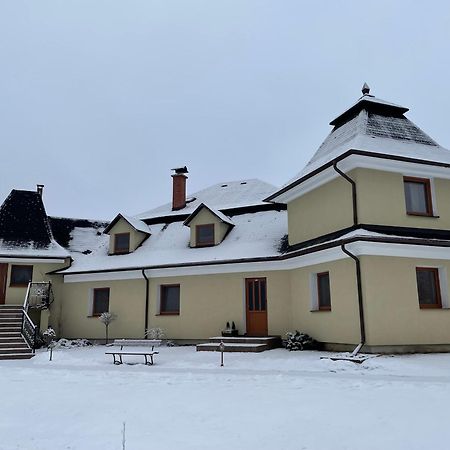 Penzion U Dvoch Levov Oravsky Podzamok Exteriér fotografie