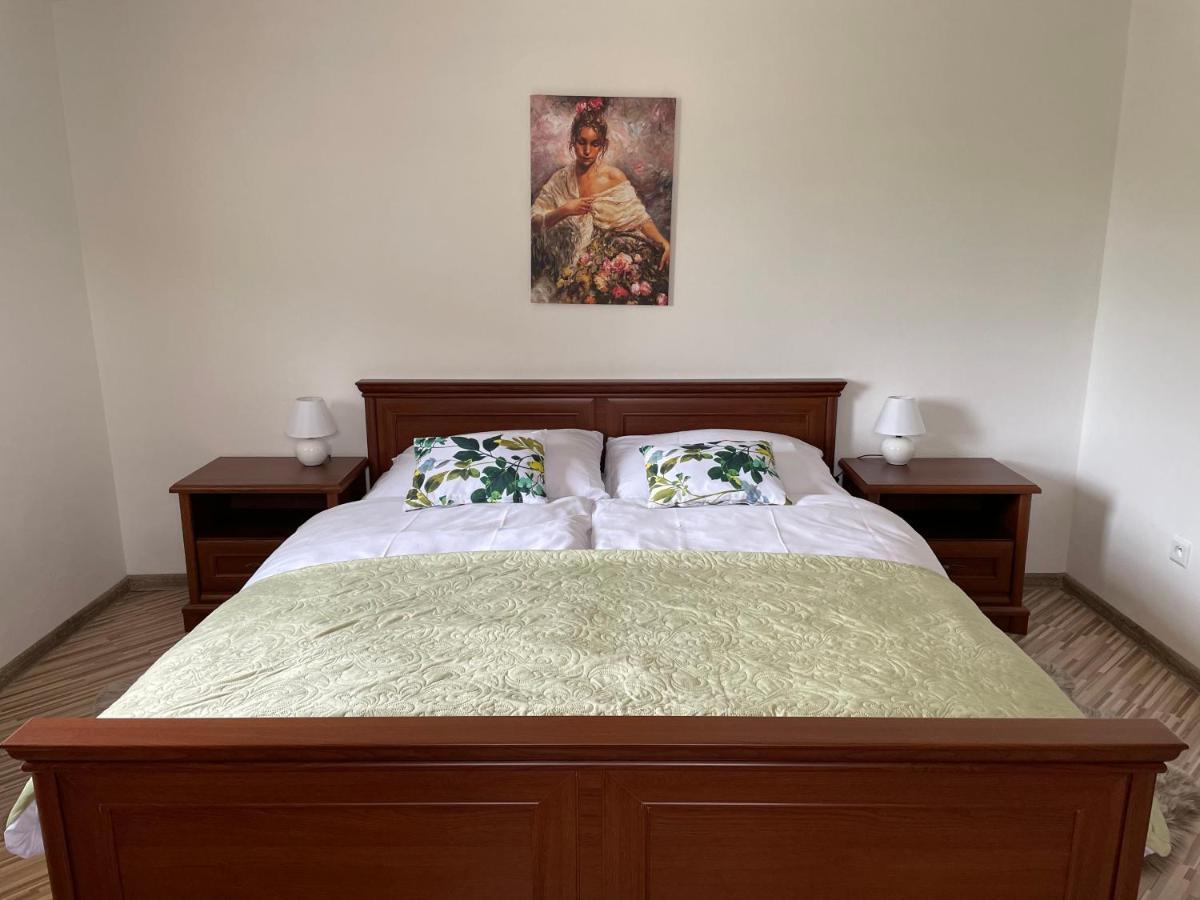 Penzion U Dvoch Levov Oravsky Podzamok Exteriér fotografie