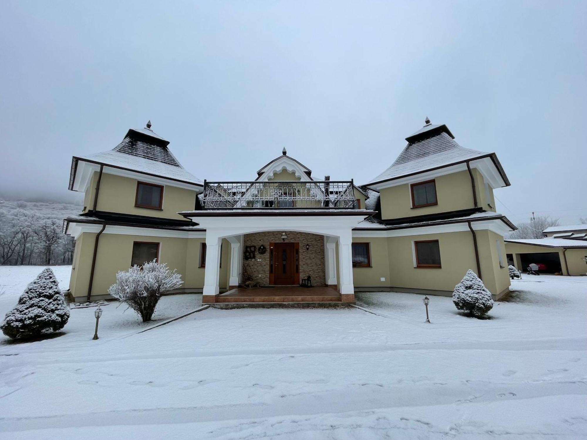 Penzion U Dvoch Levov Oravsky Podzamok Exteriér fotografie